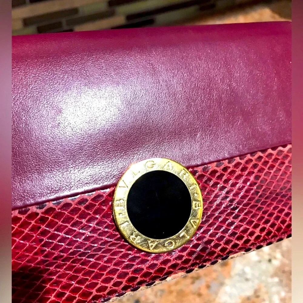 BVLGari Burgundy Large Wallet 🎀 Certificate of Authenticity 🎀 - Picture 9 of 9